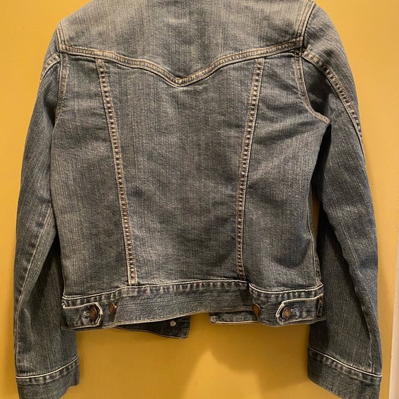 Gap Jean Jacket - great condition - Picture 2 of 3